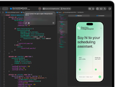 MacBook Pro, Xcode, in de code-editor staat een opmerking: Koppel de app met Apple Intelligence, iPhone-preview, Quantum College Hospital-app, tekst luidt: Zeg hallo tegen je planningsassistent, knoppen: Bekijk open diensten, Wissel mijn volgende dienst om